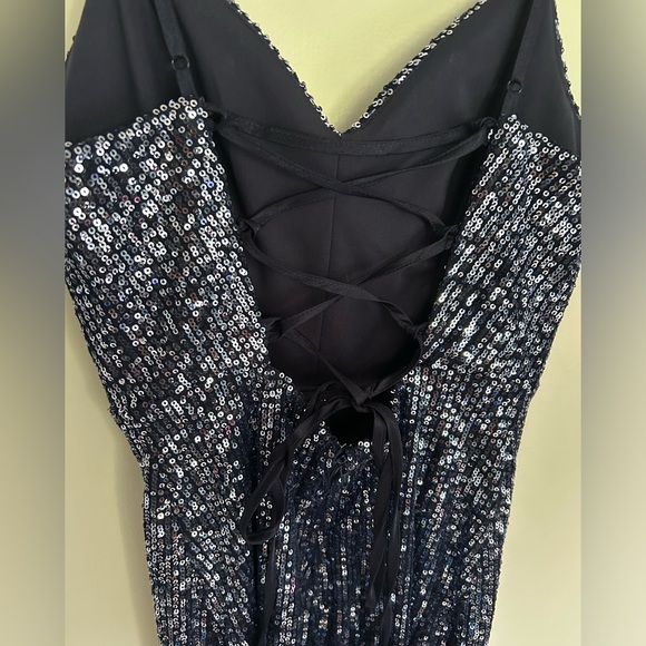 Navy Ombré Sequin Bodycon Homecoming/Formal Dress (Pear Culture, Size 1/2) - Picture 4 of 8